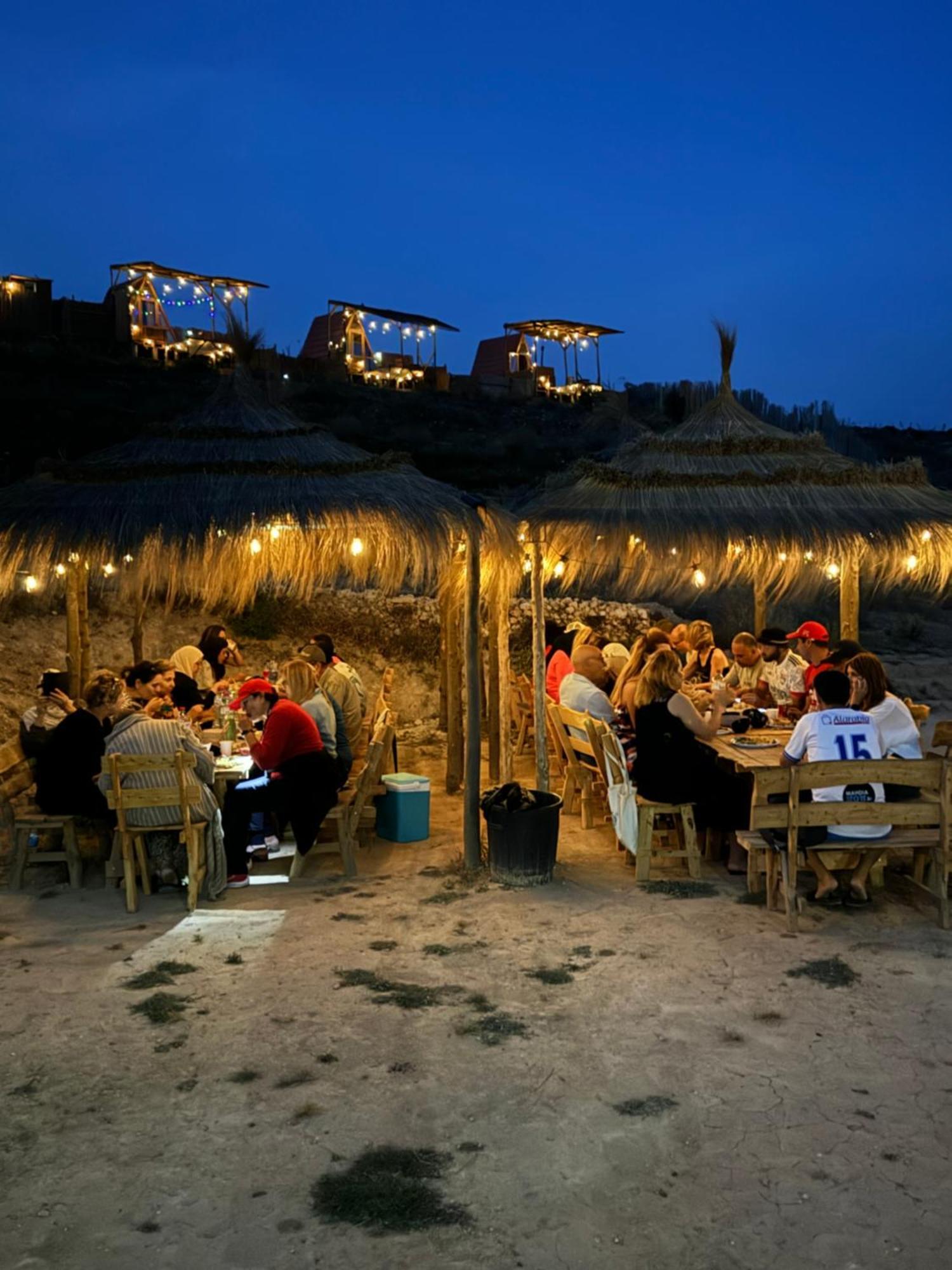 Ghar El Melh Outdoors Hotell Ra's al Jabal Eksteriør bilde