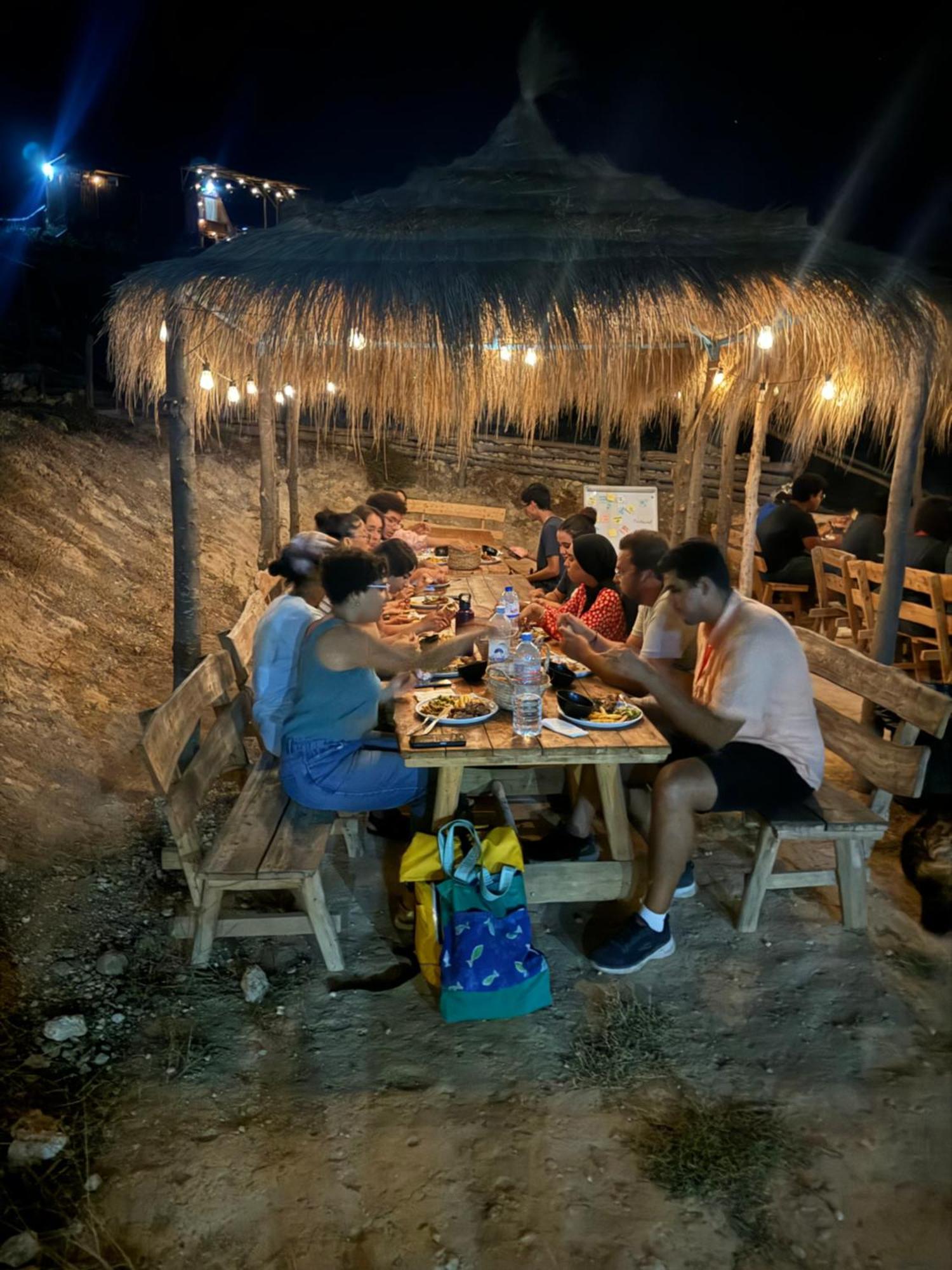 Ghar El Melh Outdoors Hotell Ra's al Jabal Eksteriør bilde